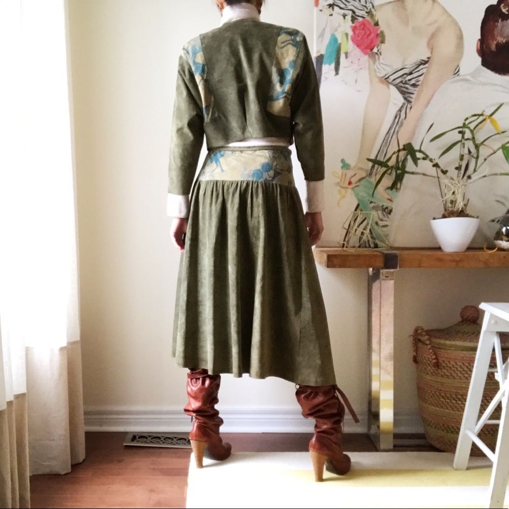 Olive suede 2piece crop jacket & skirt set - Picture 3 of 16